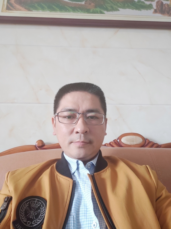 龙行天下的第一张照片--普宁王婆说媒